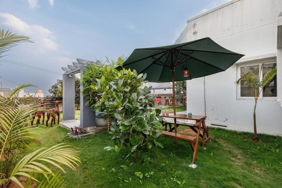 Blue Nest By Stayjadeparty Villalawn โฮซูร์ ภายนอก รูปภาพ
