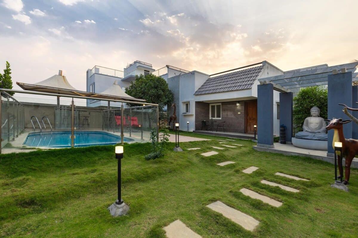 Blue Nest By Stayjadeparty Villalawn โฮซูร์ ภายนอก รูปภาพ