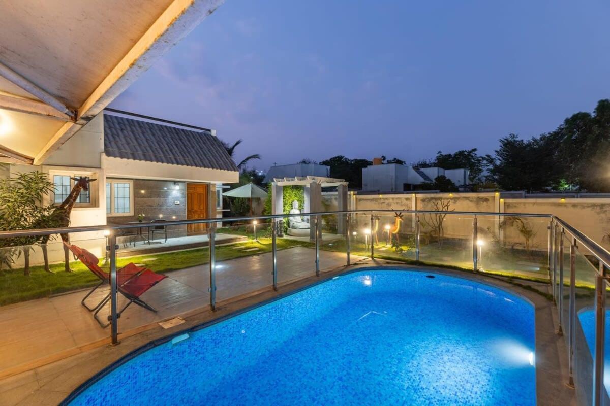 Blue Nest By Stayjadeparty Villalawn โฮซูร์ ภายนอก รูปภาพ