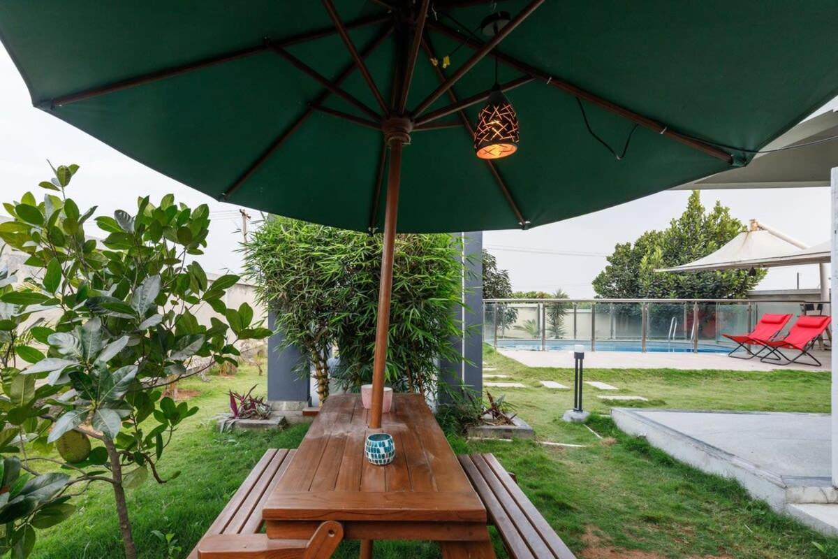 Blue Nest By Stayjadeparty Villalawn โฮซูร์ ภายนอก รูปภาพ